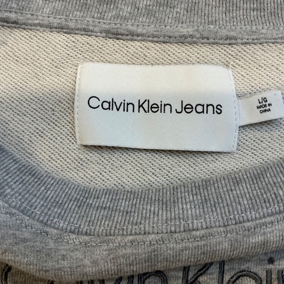 Calvin Klein Jeans women’s gray Y2K longer  length sweatshirt Lg - Picture 3 of 4